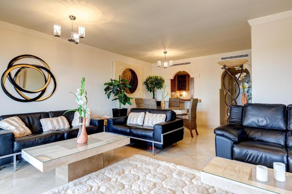 Frontline Beach Apartment - Sinfonia Del Mar Estepona Esterno foto
