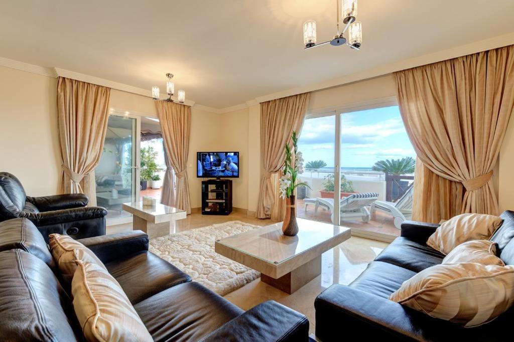 Frontline Beach Apartment - Sinfonia Del Mar Estepona Esterno foto